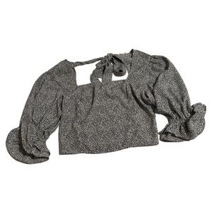 Juniors Medium Black & White Print Blouse